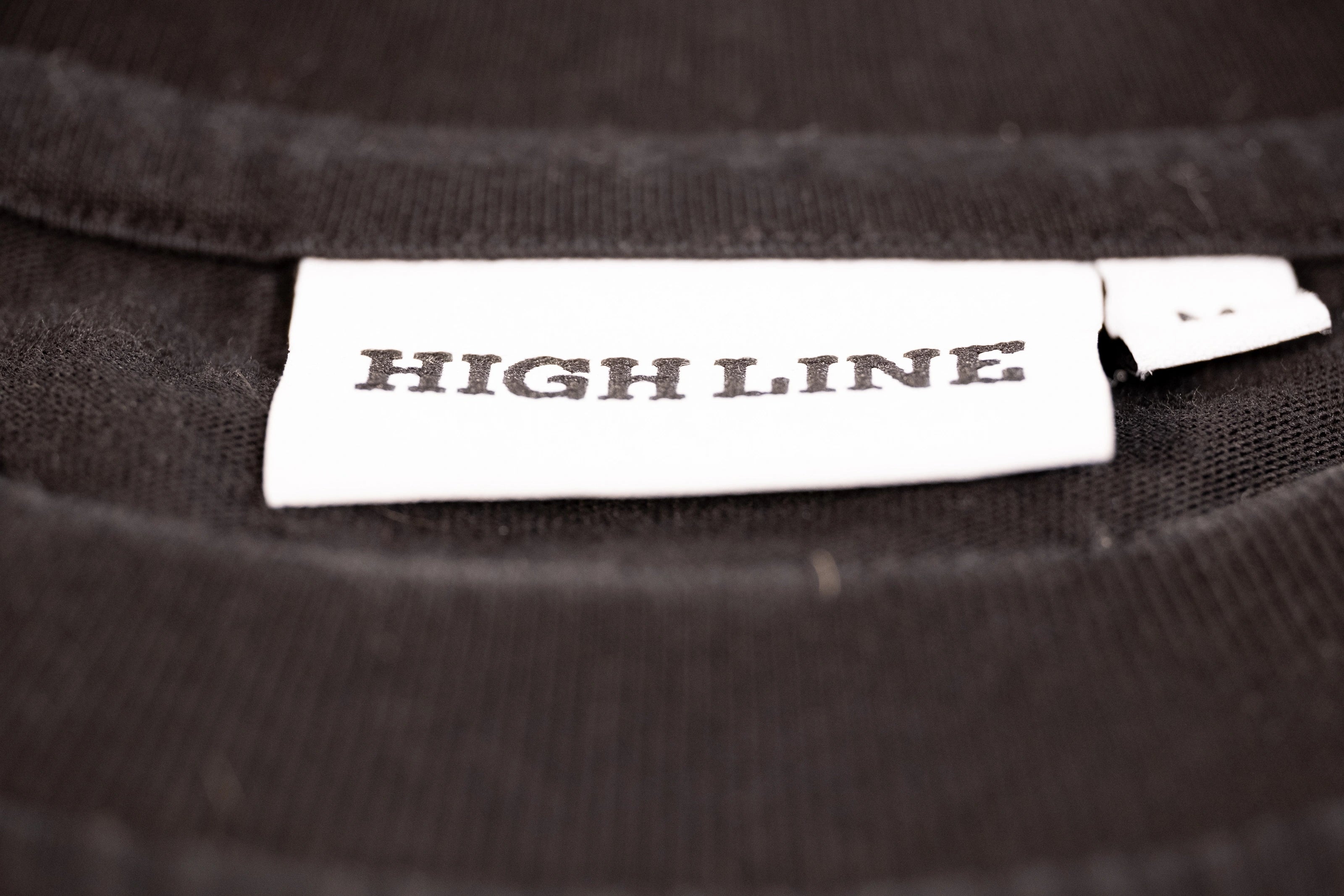 Closeup of neck tag.